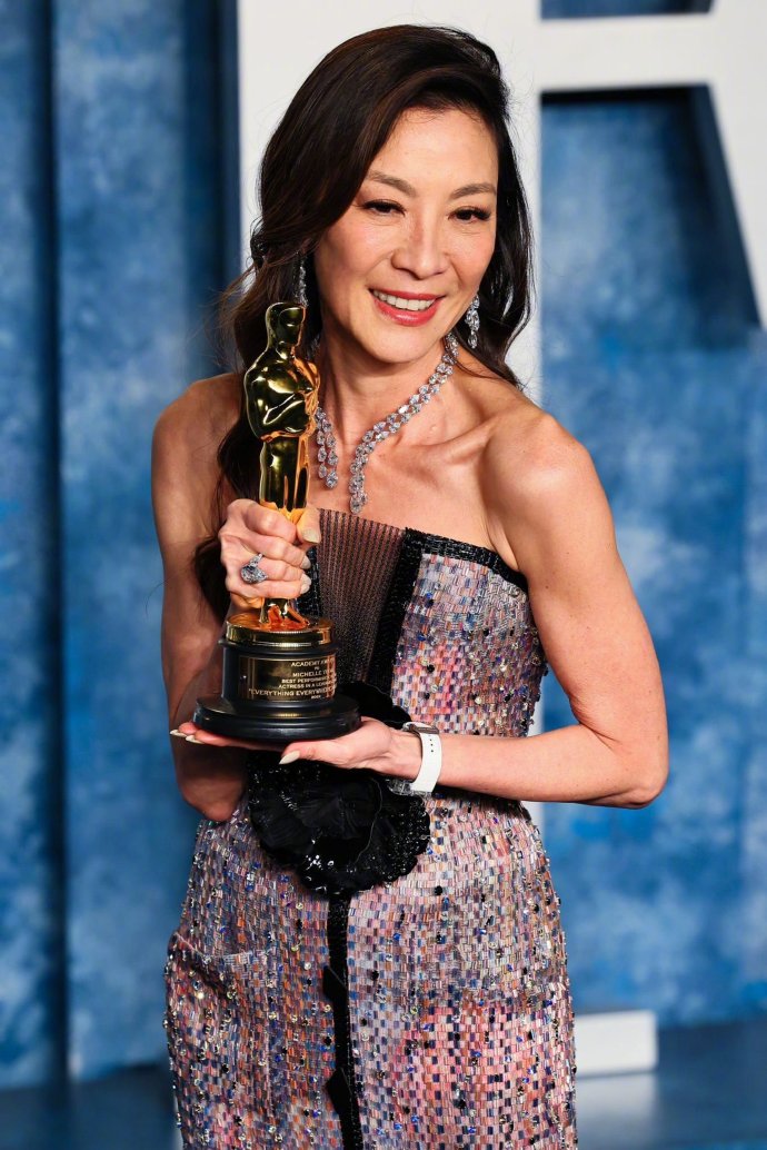 奥斯卡蓝毯礼服,奥斯卡蓝毯大开眼界