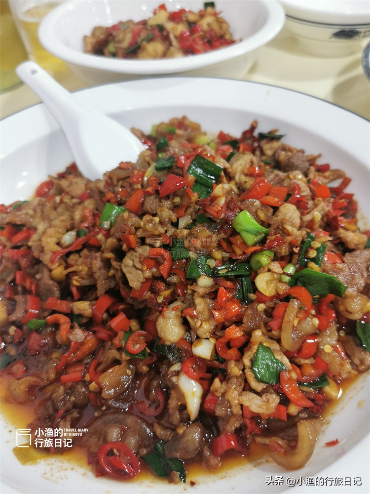 长沙必吃的17家馆子茶颜悦色,长沙美食攻略长沙必去的十大餐厅