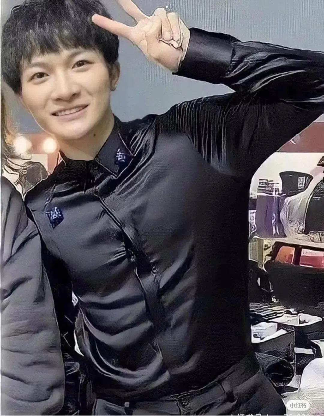 周深黑子,周深对于黑子的看法