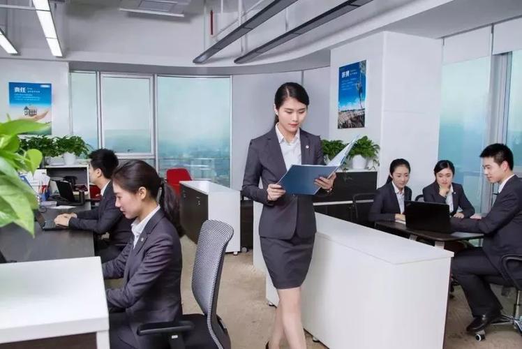 年薪30万女生转行卖快餐,大厂女生辞掉30万年薪卖盒饭