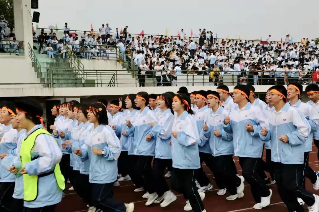 走出7院士1直辖市委书记，台州中学教师再夺大奖传佳音