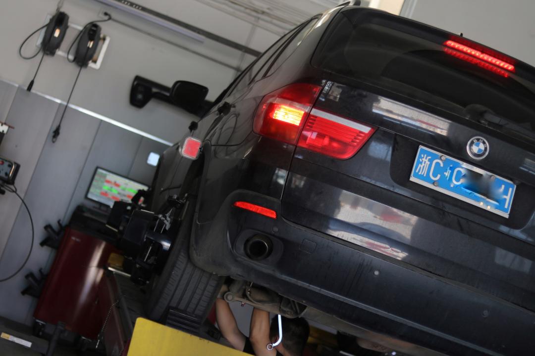 14款宝马x5老改新过程,2011款宝马x5翻新修复