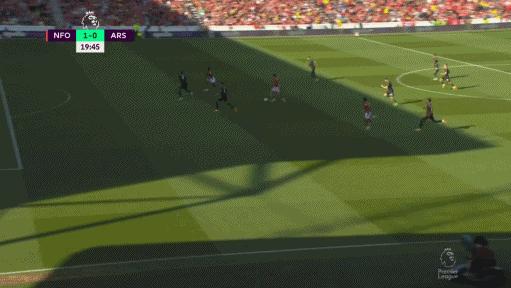 0-1!阿森纳输球送曼城提前夺冠，英超3连冠+6年5冠，瓜帅统治力