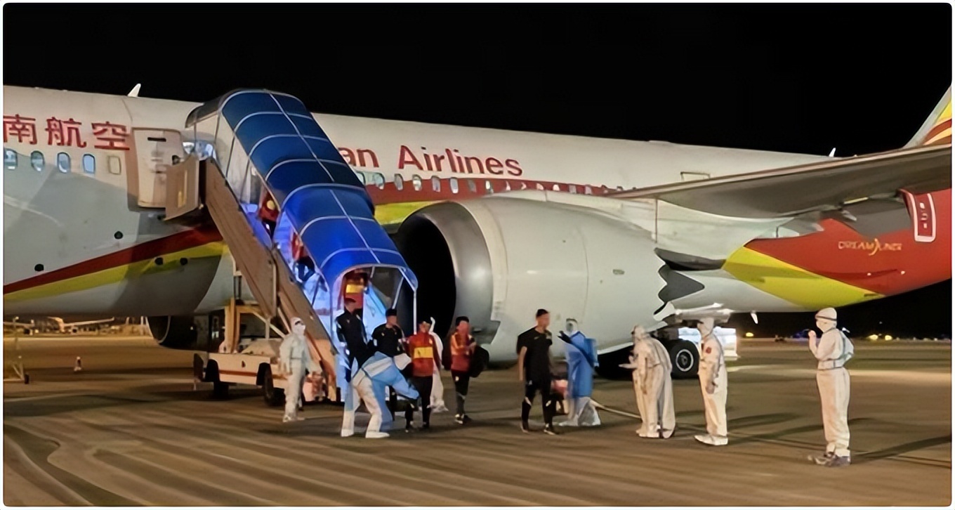 国足蛀虫李铁：罪行不止敛财上亿，戴罪立功曝光足坛背后*b大**oss