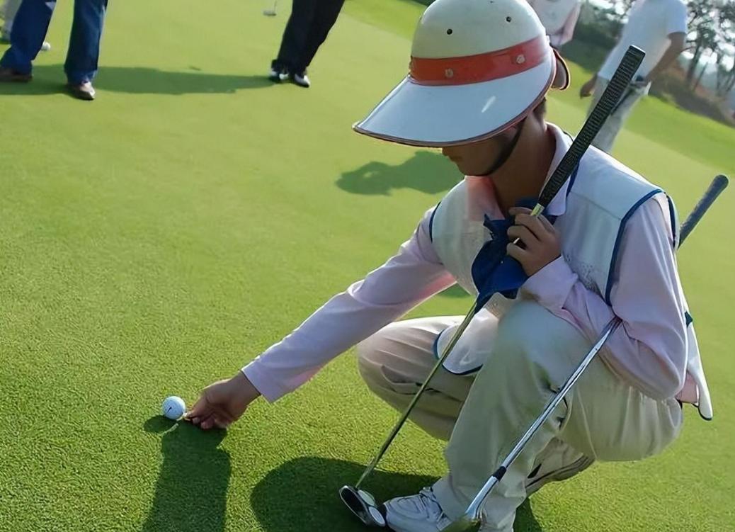 老人晨练撞小孩后续,老太太晨练被撞