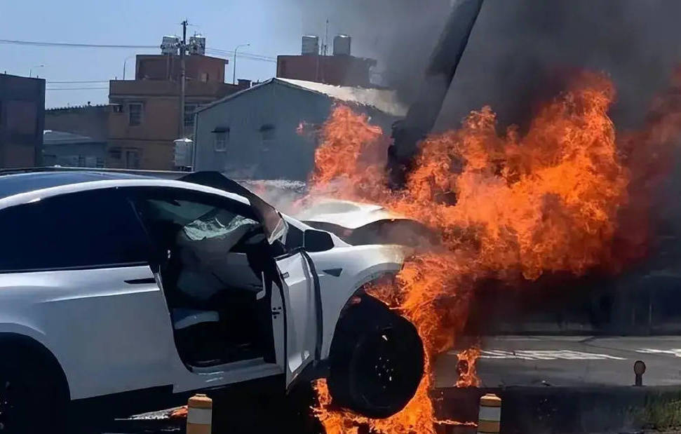 林志颖车祸后首露面晒庆生照片,林志颖车祸后第一次复出晒现场照