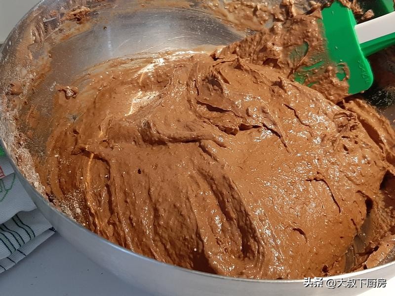 巧克力爆浆燕麦片蛋糕,巧克力纸杯蛋糕不塌不回缩的诀窍