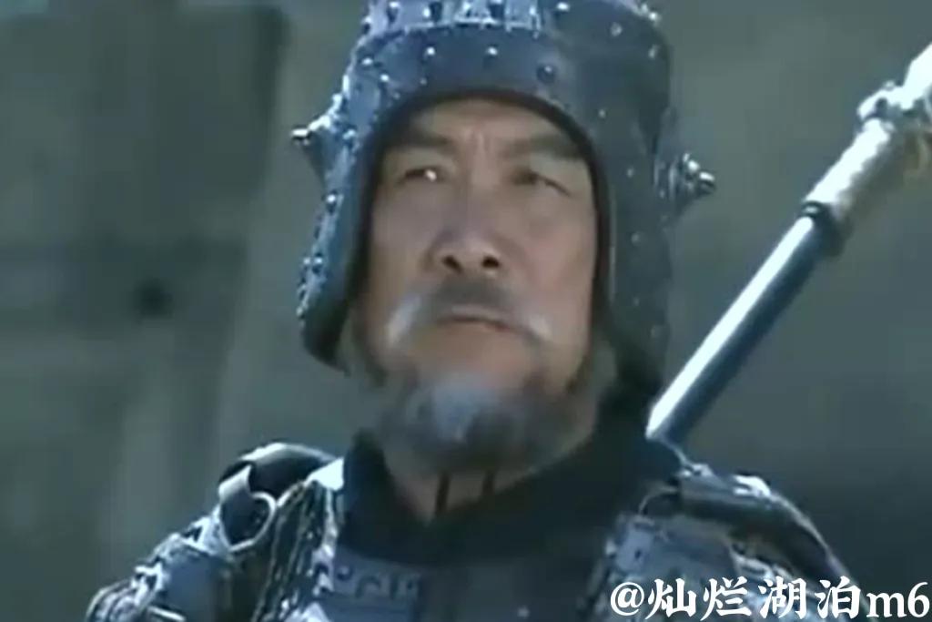 老版三国之关羽战黄忠,黄忠老将出神箭