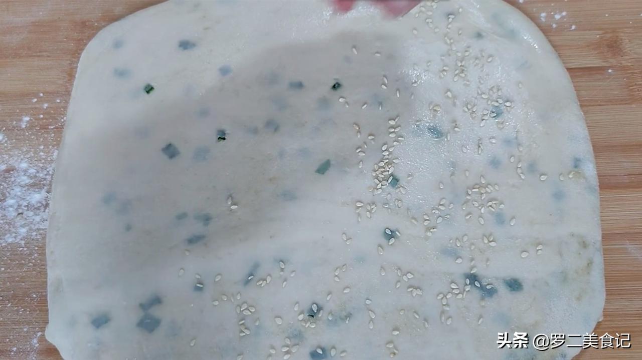 葱油千层饼的最佳做法,葱油千层饼怎么做酥脆松软有层次