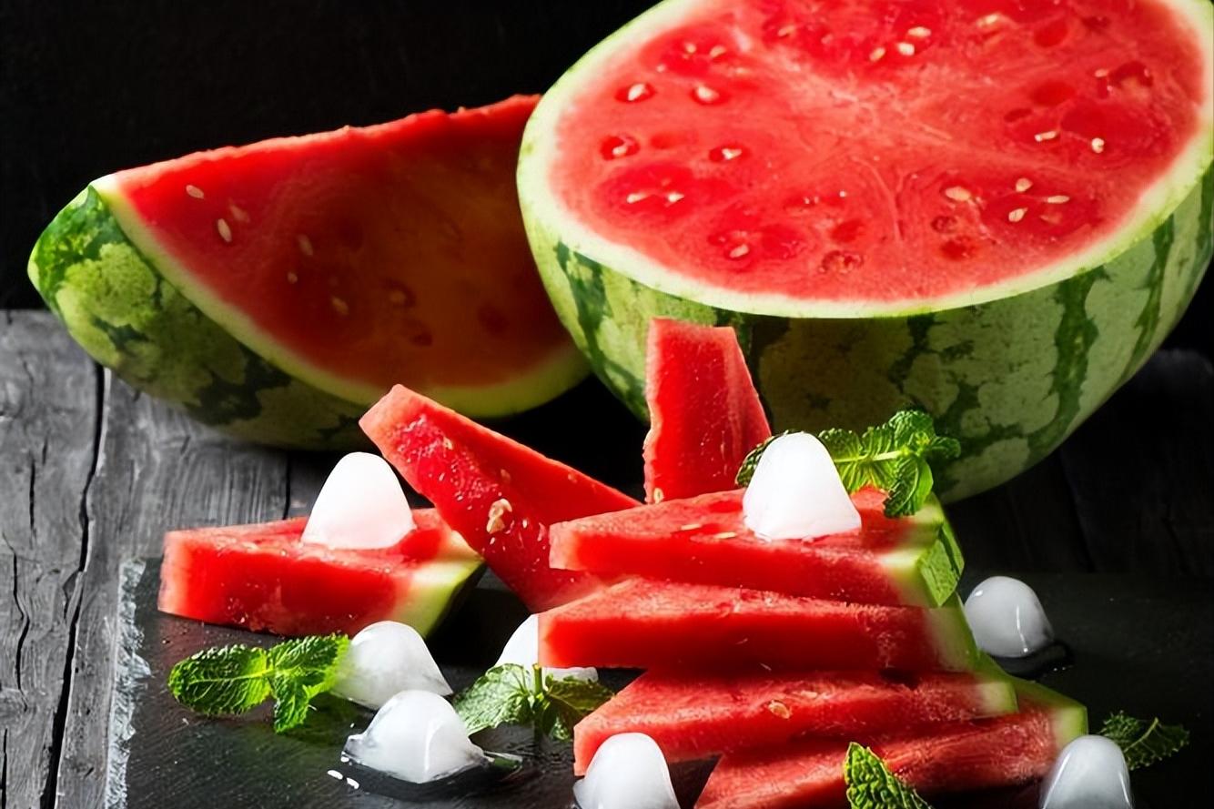 女性不想显老推荐多吃三种美食,女性不想显老推荐多吃三种食物