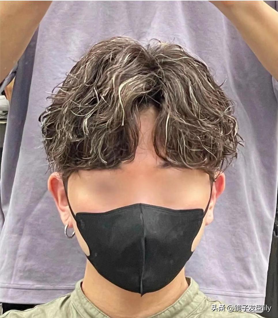 男款发型2020流行发型烫发,最新款烫头发型推荐男士