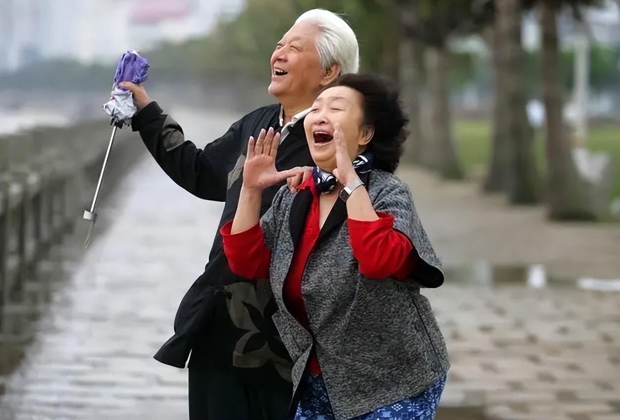 体重与寿命的关系40岁以后,60岁以后体重与寿命的关系