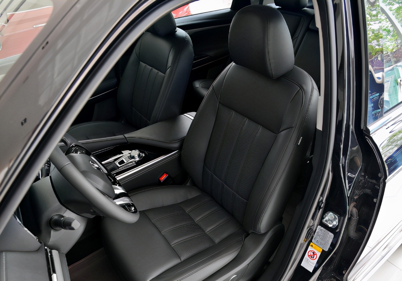 17.58万的车,长安cs95最新款的七座