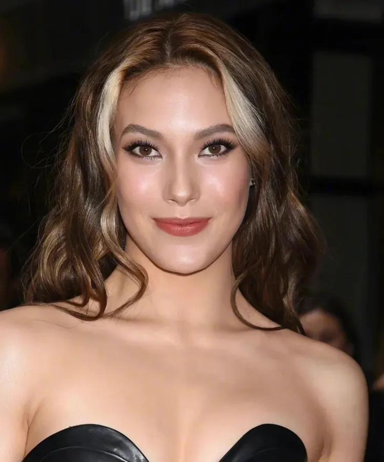 谷爱凌新恋情男友,谷爱凌点赞自己恋情