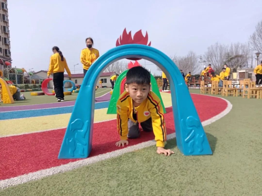 消防安全伴你童行知识小课堂,安全童行消防演练