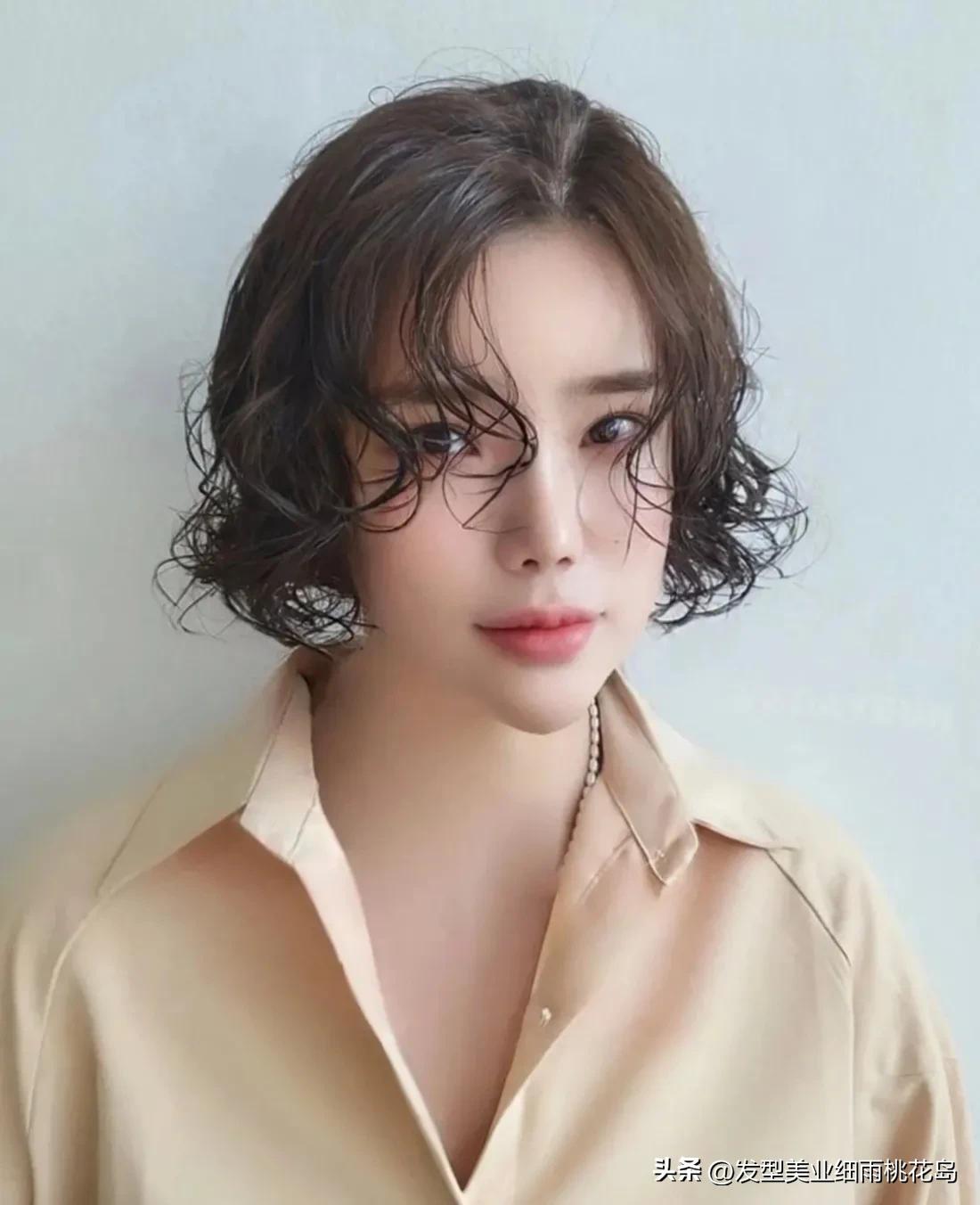 女士短发烫小姐姐,短发烫发型图片