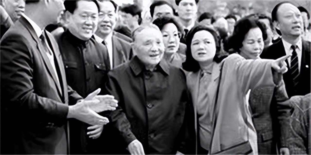 1988年全国人大会议上，有人给*小平邓**递纸条：小平同志请不要吸烟