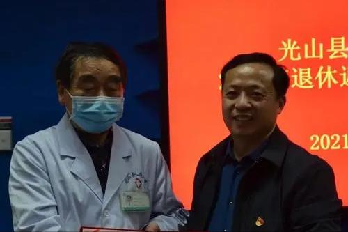 社保新规三类人交了也不能领社保,社保交满15年哪六类人拿不到社保