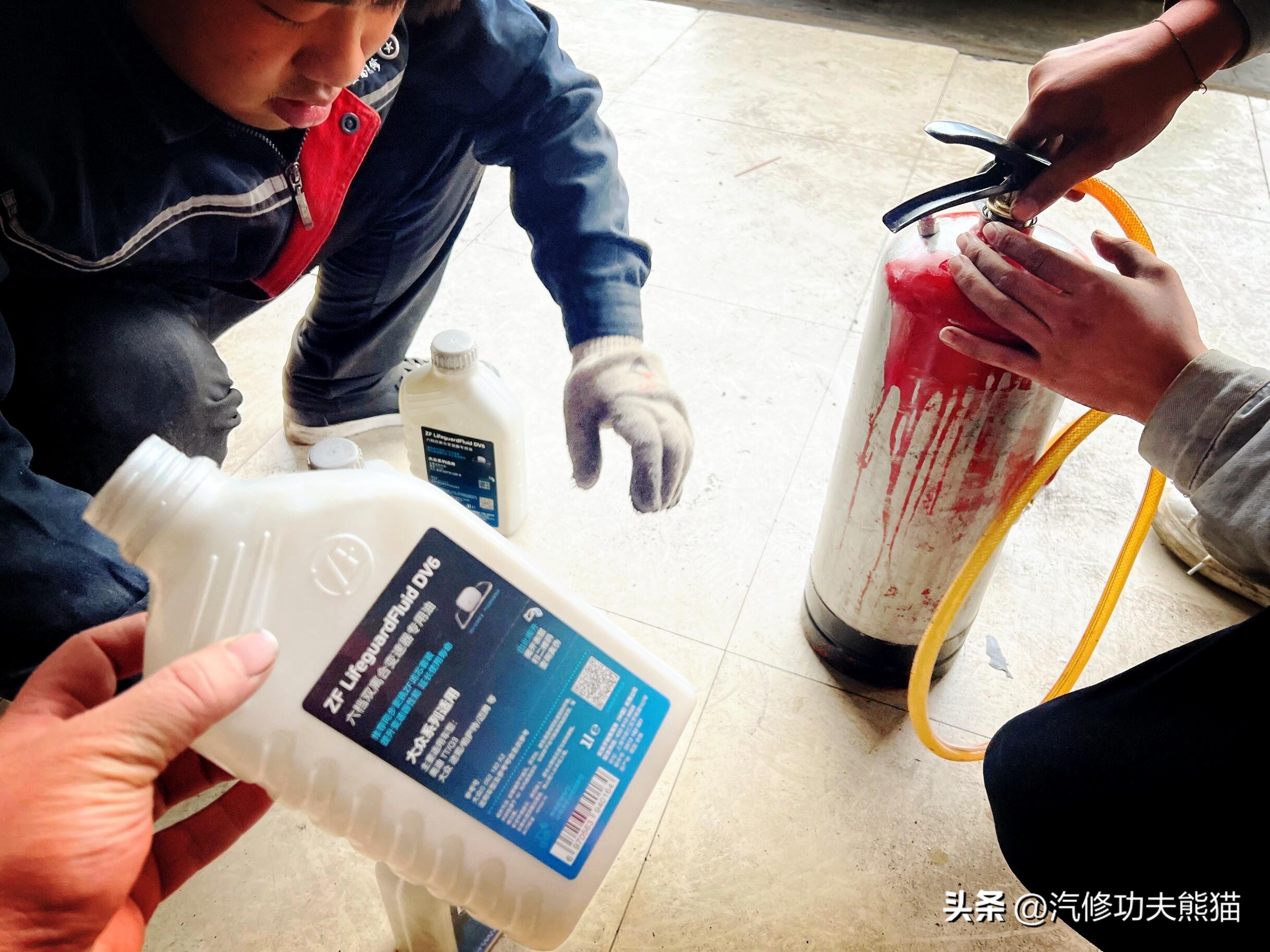 父亲老车翻新修复,父亲去世留下了的车去翻新