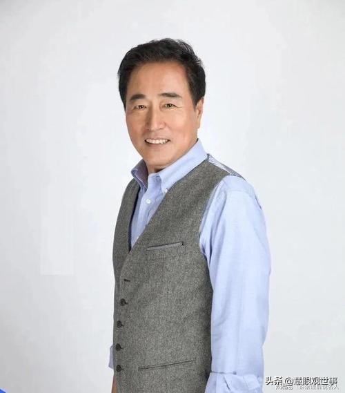 《侯海洋基层风云》无奈的巴山政府办主任杨春