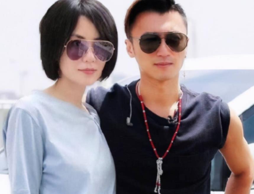 王菲谢霆锋情路历程,王菲和谢霆锋之间兜兜转转的爱情