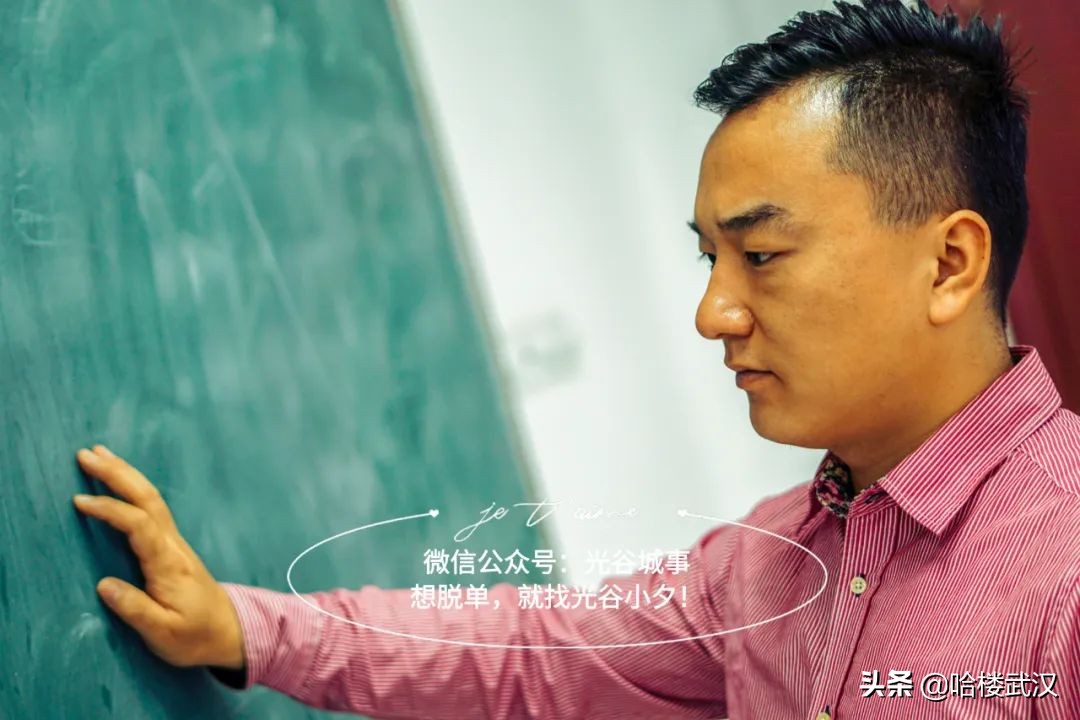 男，机械工程师，房车皆有，会做饭，心思细腻，一直在等那个她