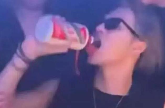 王嘉尔天天喝茅台,王嘉尔茅台打广告