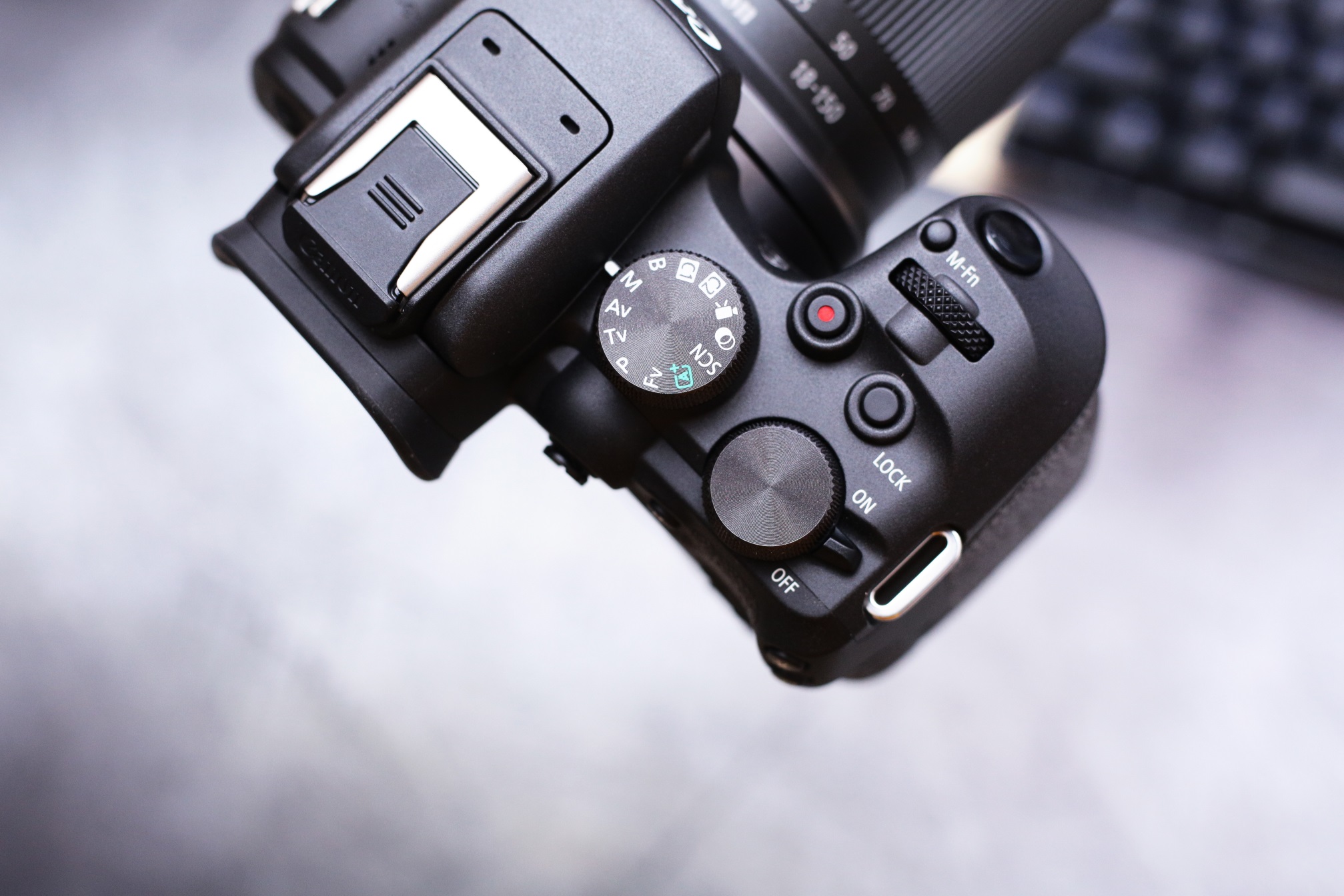 佳能5d3和佳能r10哪个好,佳能5d3和佳能r10对比