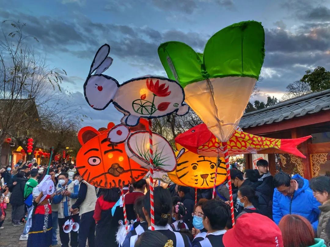 丽江古城花灯,元宵花灯夜空中最亮的星