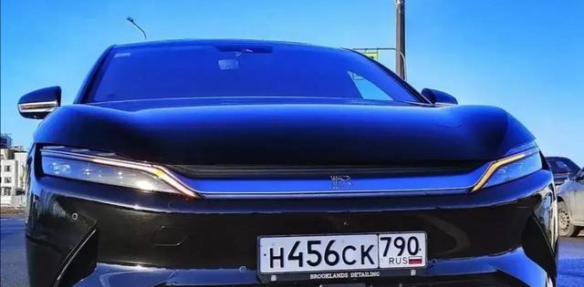 比亚迪汉EV运到白俄罗斯卖70万！在国内微利销售，出口收割老外？