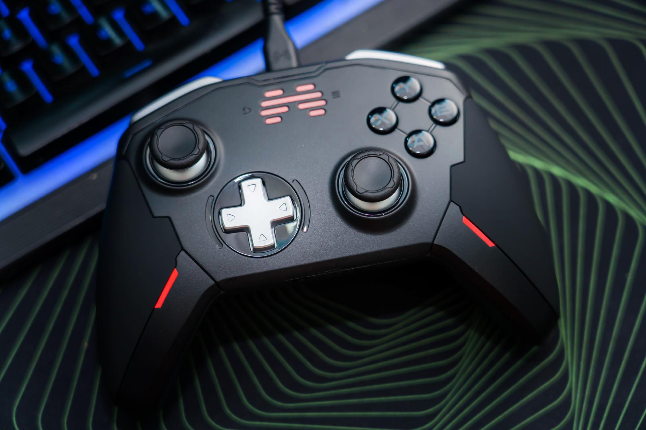 北通宙斯精英游戏手柄优缺点,北通宙斯2手柄好还是pro手柄好