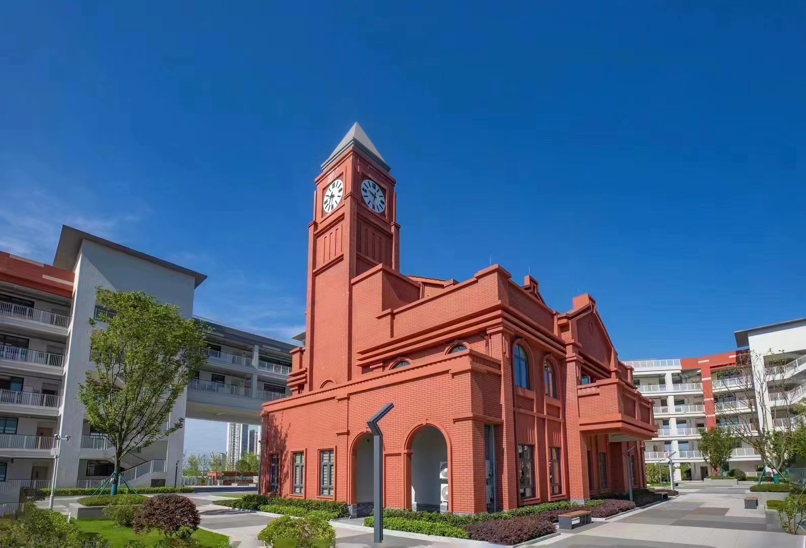 “我的梦想是超过同桌”华爱学校新学期，每个孩子都溢满七彩希望