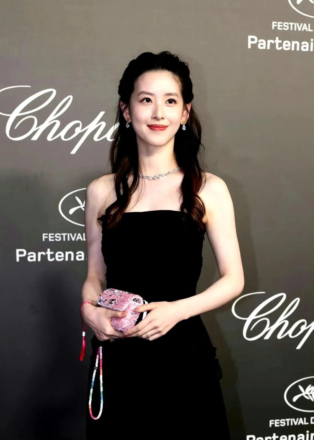 郭晶晶张曼玉合影,郭晶晶巩俐同框穿搭