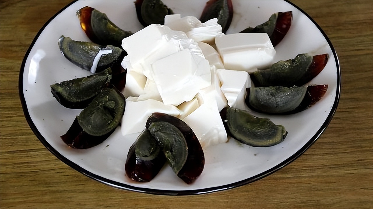 石膏做豆腐和内酯做豆腐的区别,石膏与葡萄糖内酯做豆腐的区别