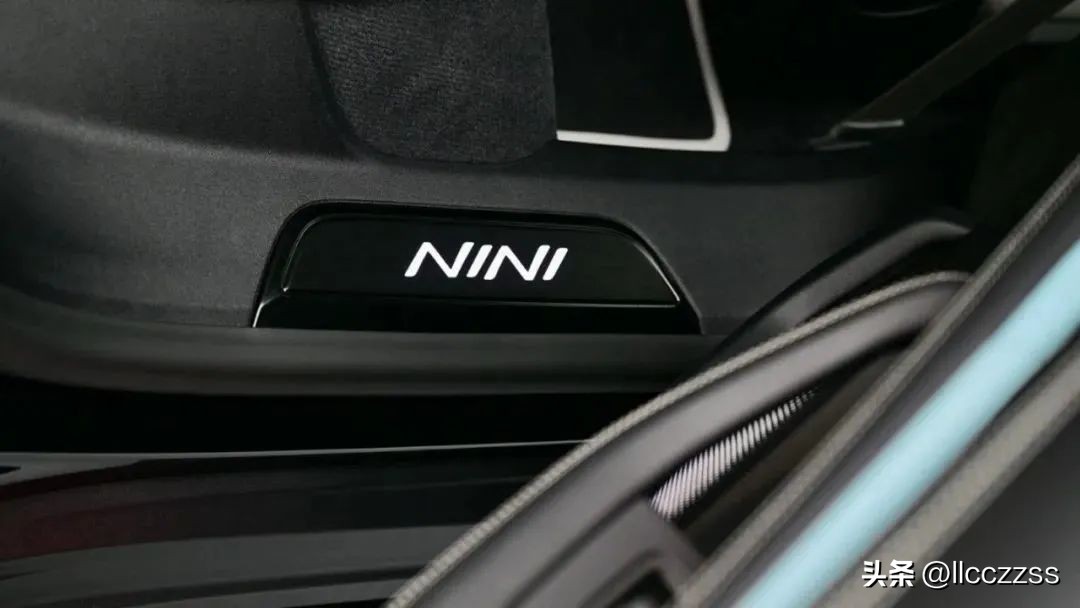 blackpink被看上,保时捷看blackpink