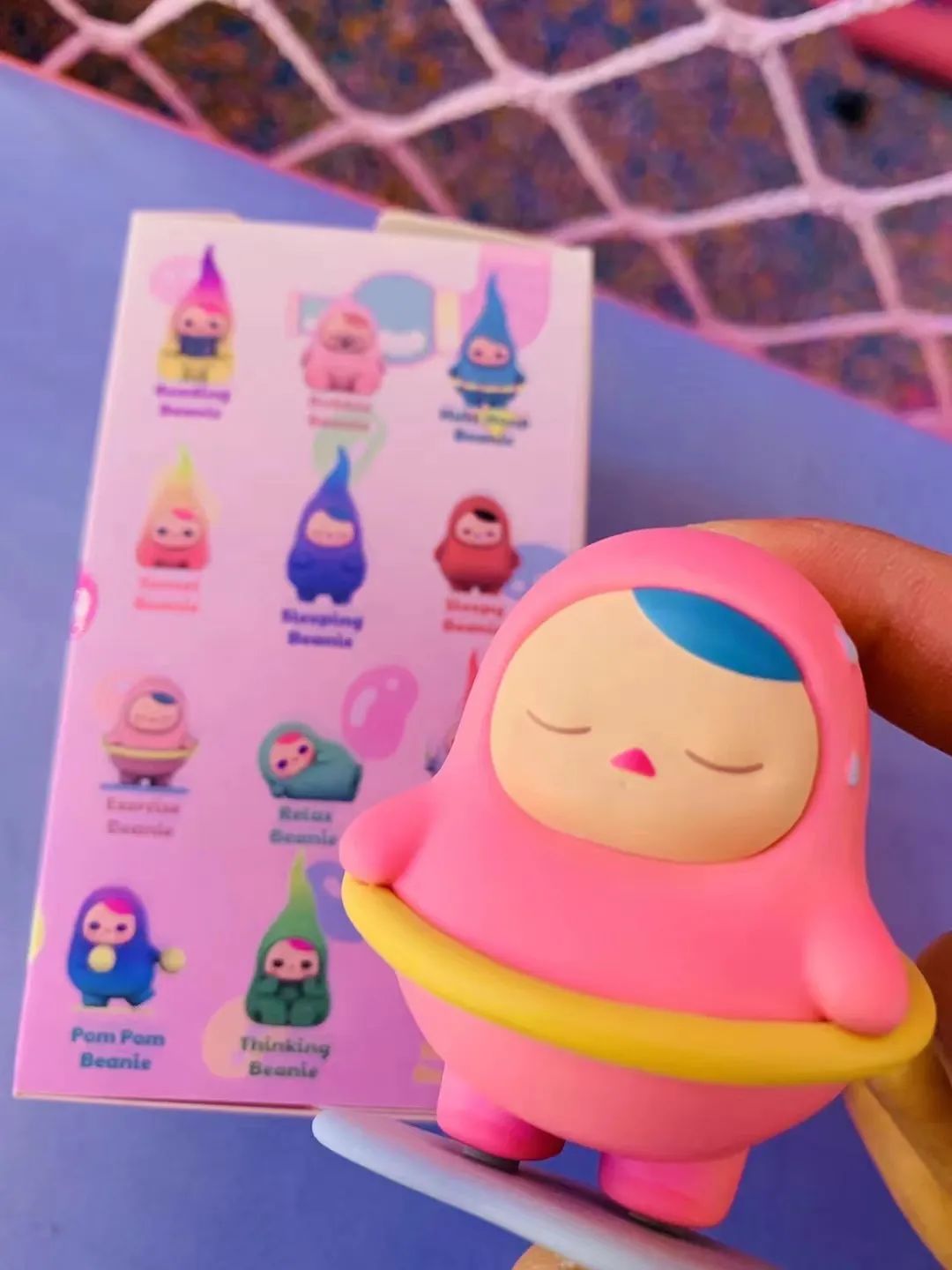 小学生买盲盒,学生买盲盒上瘾