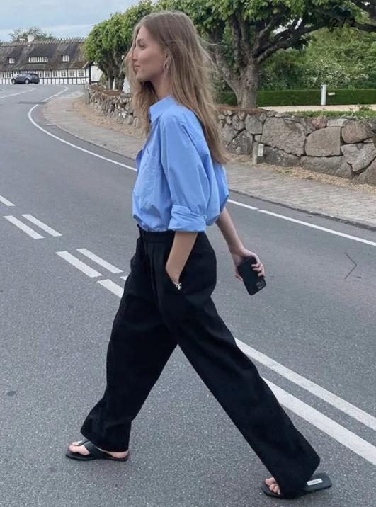 蓝色衬衫怎样搭配出时尚的感觉,藏蓝色衬衫穿搭什么风格