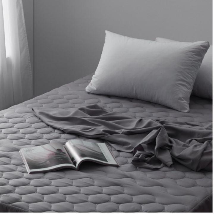 姨妈漏到床垫上怎么快速清理,床垫上的经血怎么处理