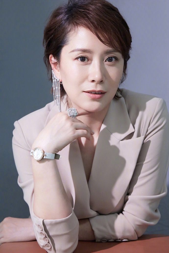 最美减龄短发一刀切适合所有女生,长发女怎么剪中性短发好看