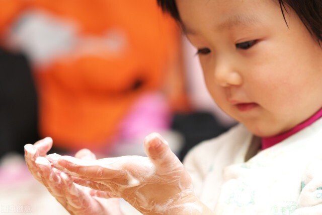 小孩得了手足口病要多久才能好,手足口病孩子出现6个症状要警惕