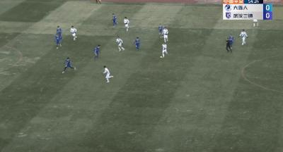 大连人输在外援前锋不看球匪夷所思！三镇将帅怪场地谢晖语出惊人