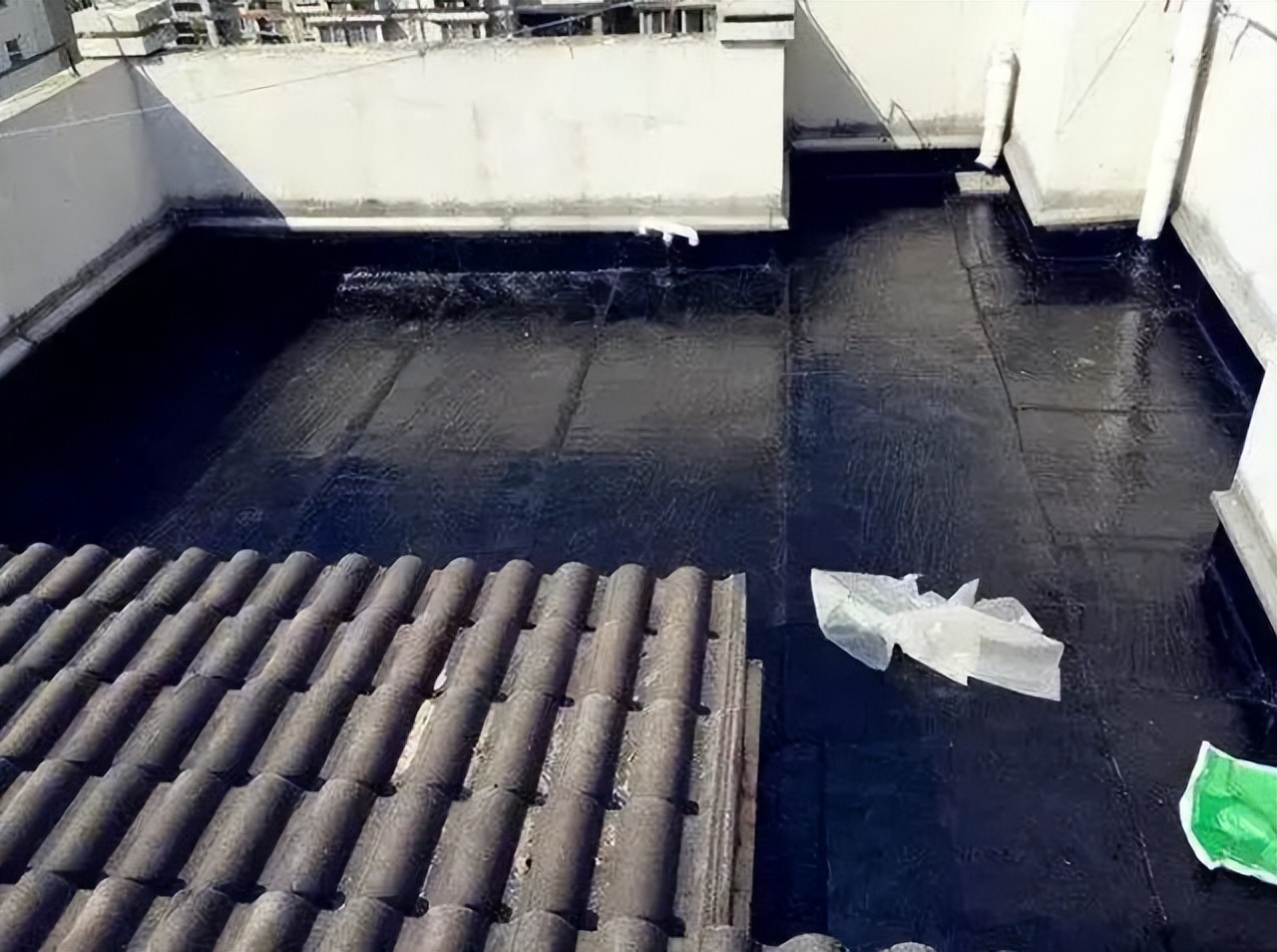 屋顶漏水出现水印怎么修复,屋顶漏水室内墙修复