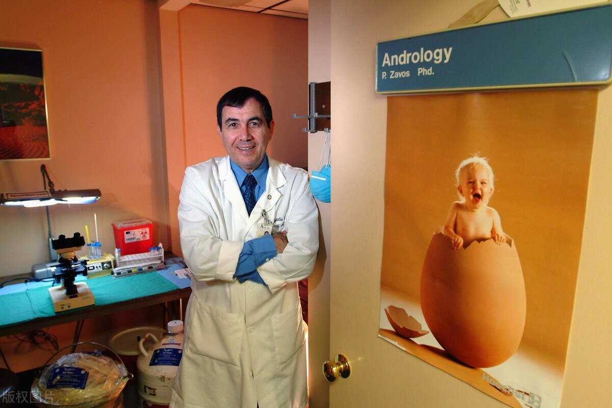 30岁女模特生下三胞胎,30岁女模特生三胞胎混血