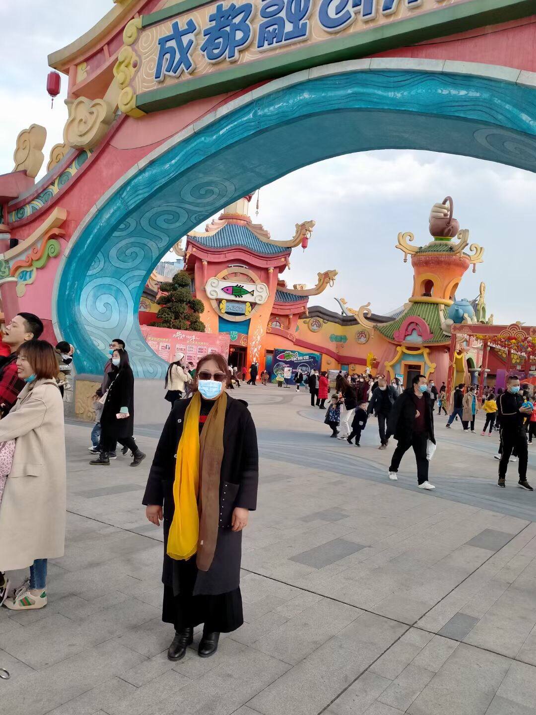 我，四川农村人，父亲是卖猪肉的，我逃离过，但如今我又回村生活