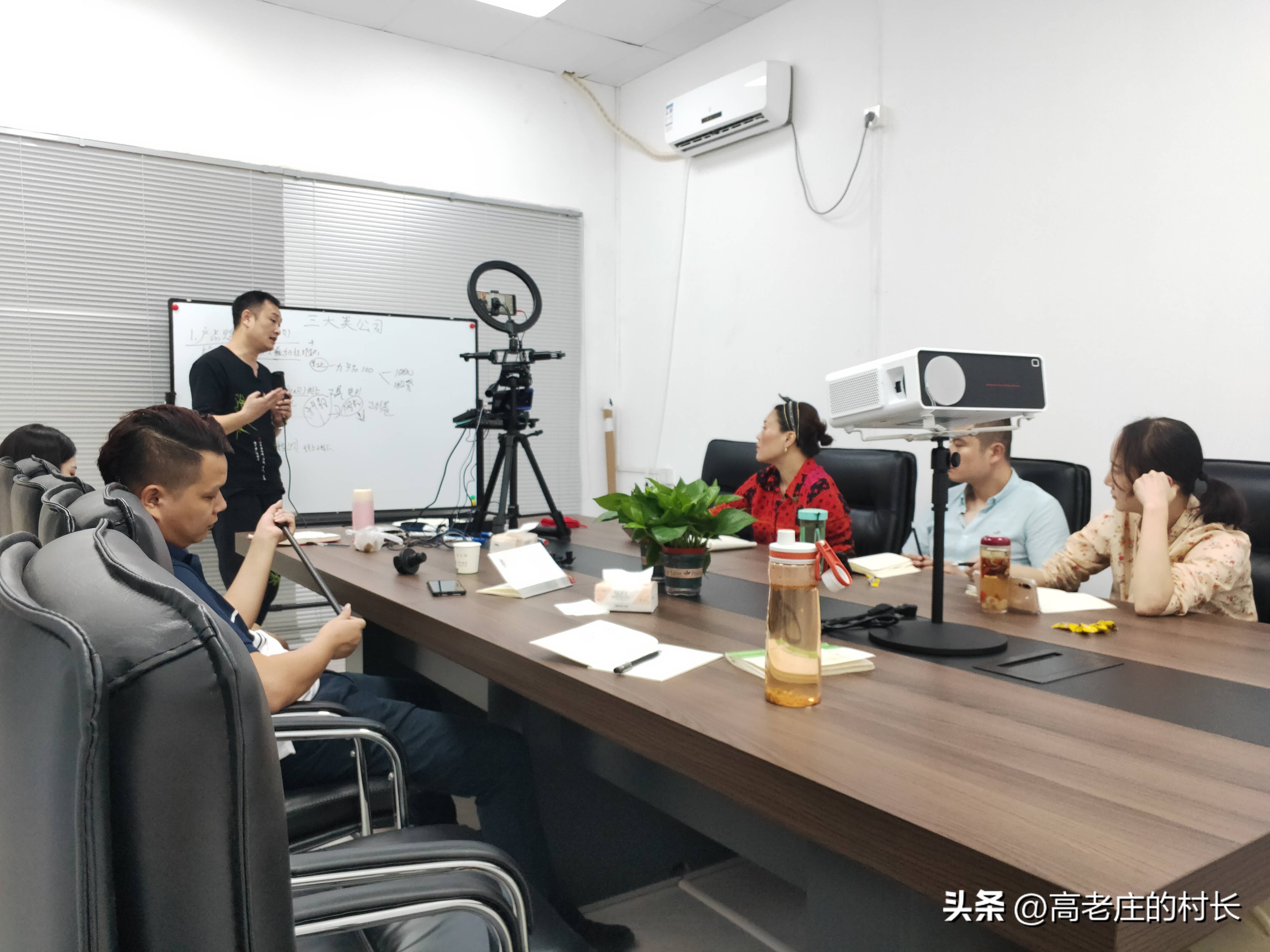 弯道超车的行业,分享普通人如何月入过万行业