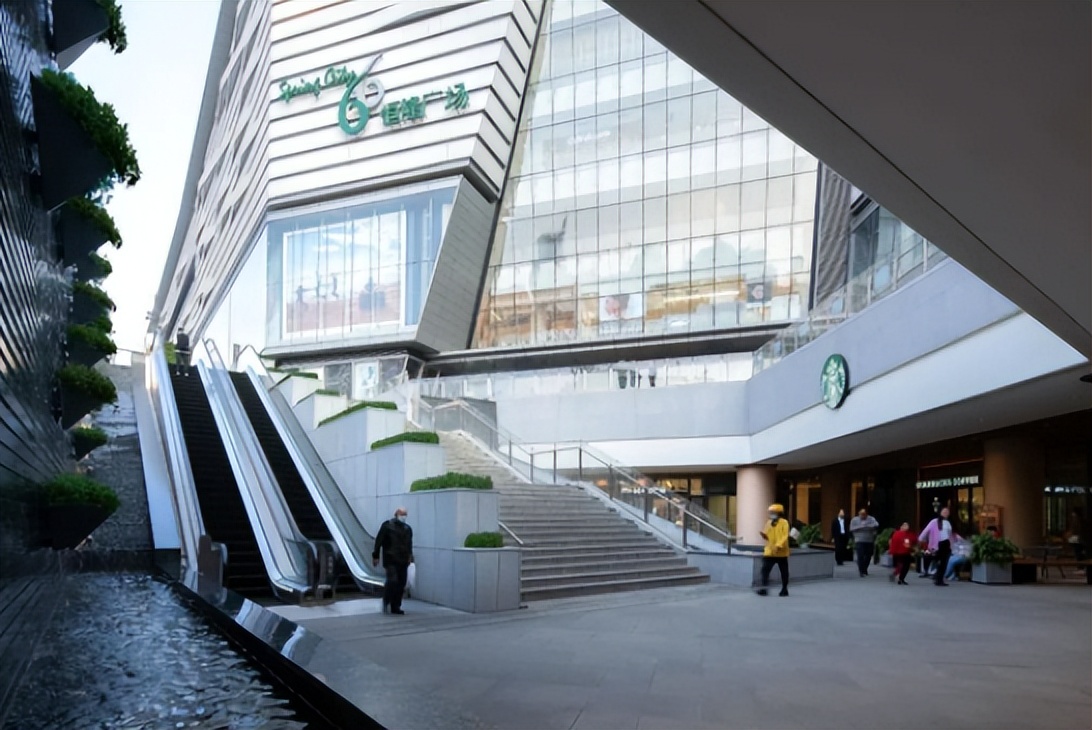 昆明周边湿地公园网红打卡地,昆明澳城大厦筒子楼网红打卡地址