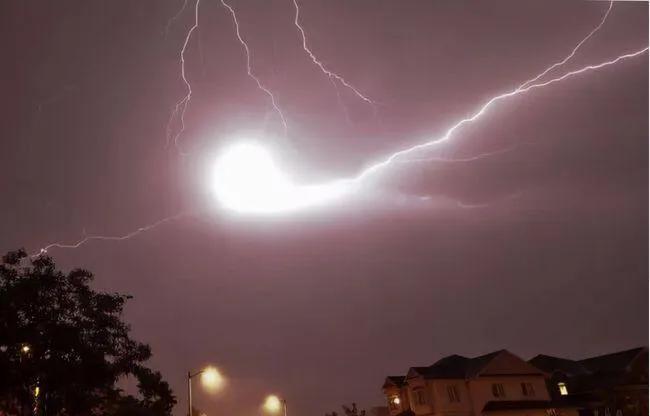 世界未解之谜引起恐慌的神秘火球,神秘的未解之谜