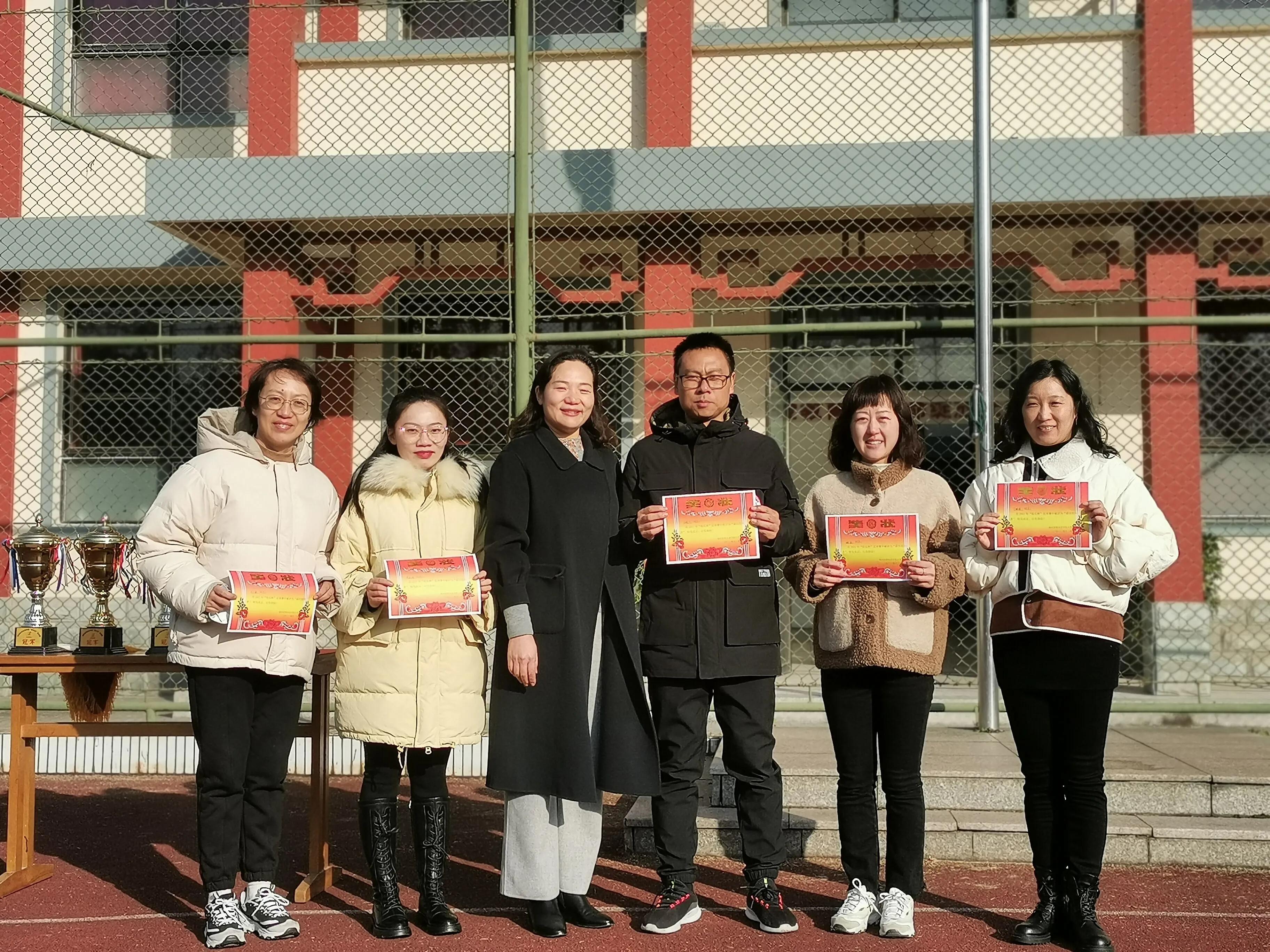 校长杯校园足球联赛开幕仪式,扬州世明双语学校足球队