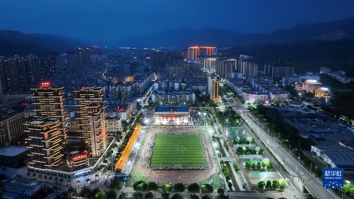 村超进球名场面惊呆老外,村超世界波进球