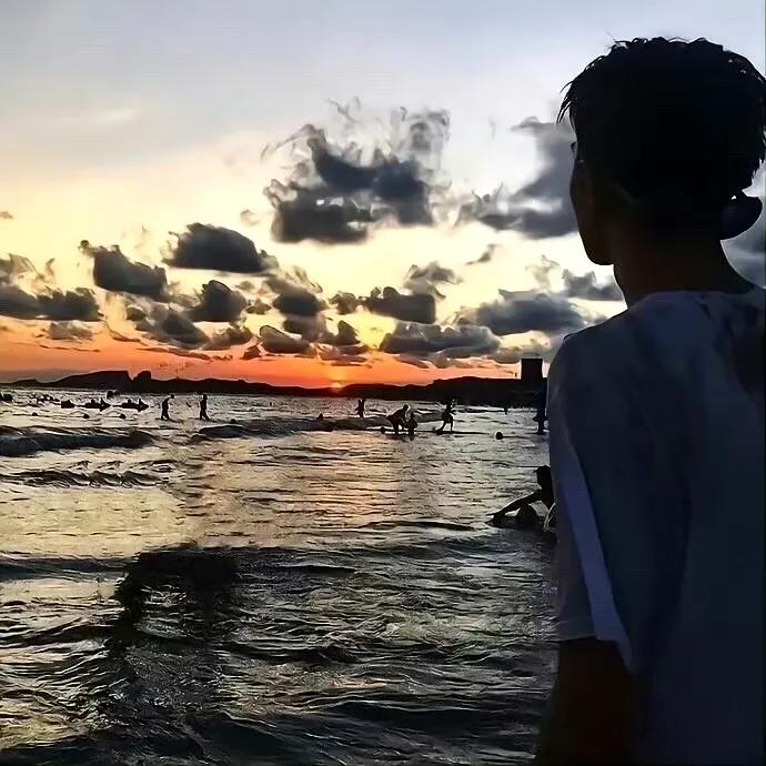 男生头像干净高级质感乐观,热情阳光明朗的男生头像